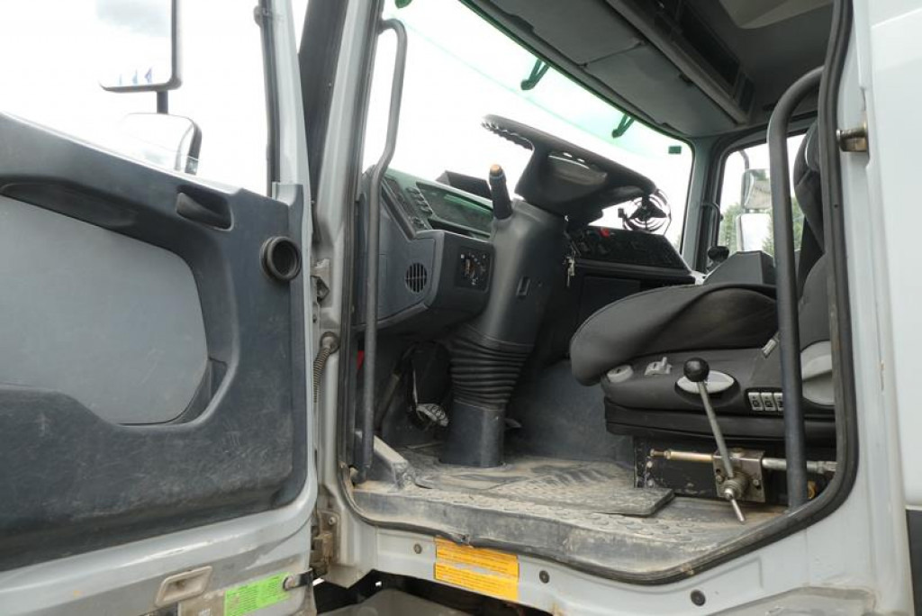 MERCEDES-BENZ Actros 3235 B 8x4 Betonmischer Stetter 9m³ -Deutsch - Truck: picture 4 MERCEDES-BENZ Actros 3235 B 8x4 Betonmischer Stetter 9m³ -Deutsch - Truck: picture 4