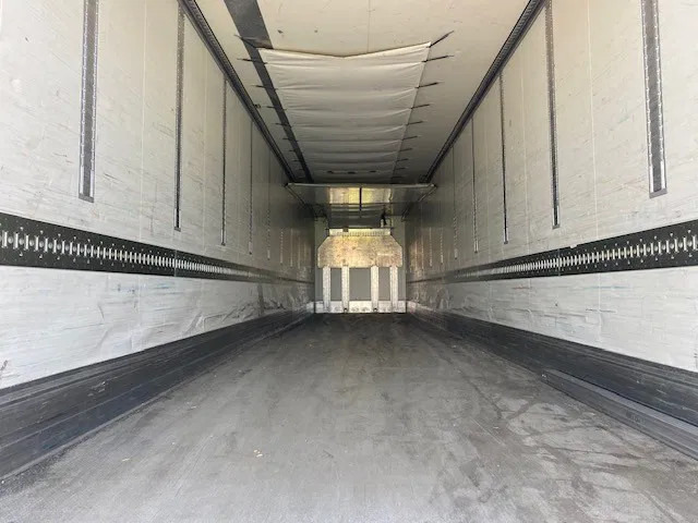 Krone SD koelvries met carrier vector 1950 MT 2 temp en 2 e lading - Refrigerator semi-trailer: picture 5 Krone SD koelvries met carrier vector 1950 MT 2 temp en 2 e lading - Refrigerator semi-trailer: picture 5