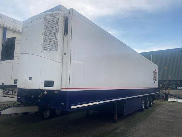 Krone koelvries met TK en onderschuifklep , aslift, - Refrigerator semi-trailer: picture 1 Krone koelvries met TK en onderschuifklep , aslift, - Refrigerator semi-trailer: picture 1