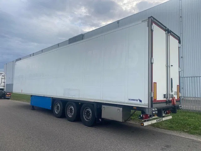 Schmitz Cargobull 2 temp, SCB 53B koelvries met carrier vector 1950MT met tussenwand , 2 verdampers - Refrigerator semi-trailer: picture 4 Schmitz Cargobull 2 temp, SCB 53B koelvries met carrier vector 1950MT met tussenwand , 2 verdampers - Refrigerator semi-trailer: picture 4