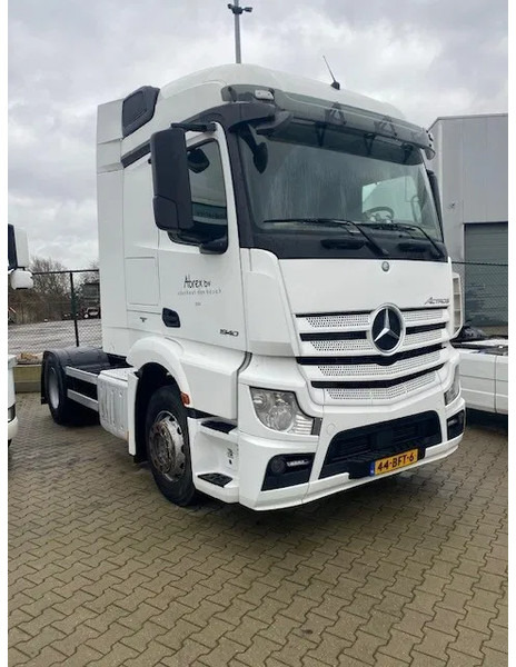 Mercedes-Benz Actros 1840 stream space cabine met spoilers fenders en zonneklep - Tractor unit: picture 2 Mercedes-Benz Actros 1840 stream space cabine met spoilers fenders en zonneklep - Tractor unit: picture 2