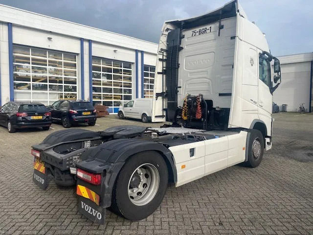 Volvo FH 460 globe euro 6 - Tractor unit: picture 4 Volvo FH 460 globe euro 6 - Tractor unit: picture 4