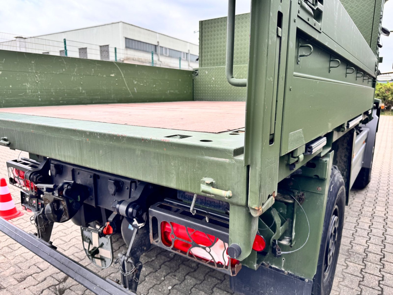 Mercedes-Benz 1018 Atego 4x4 Allrad Camper - Open body delivery van: picture 5 Mercedes-Benz 1018 Atego 4x4 Allrad Camper - Open body delivery van: picture 5