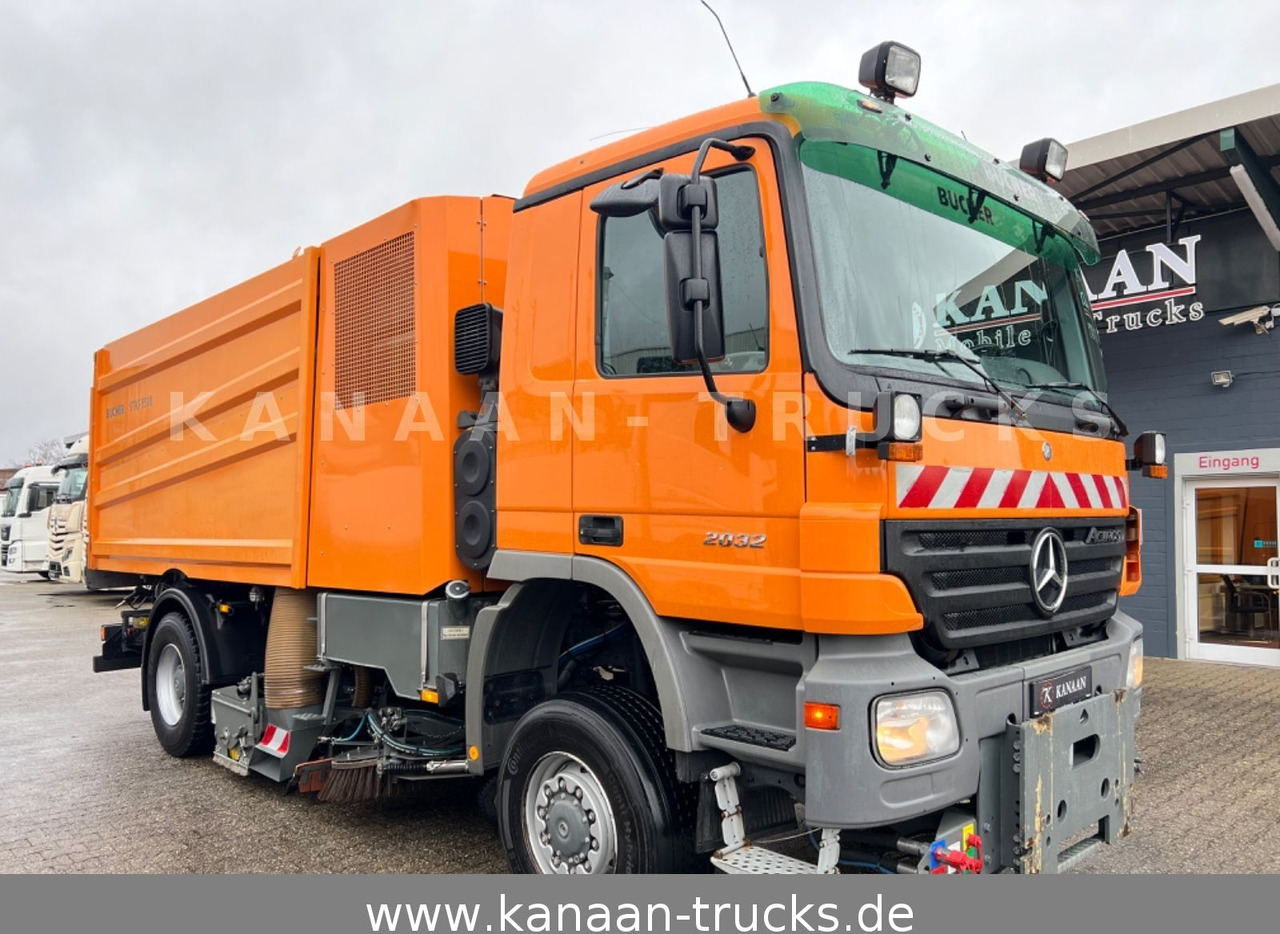 Mercedes-Benz 2032 Actros 4x4 Bucher STKF 9500  AIRPORT  KLIMA - Road sweeper: picture 2 Mercedes-Benz 2032 Actros 4x4 Bucher STKF 9500  AIRPORT  KLIMA - Road sweeper: picture 2
