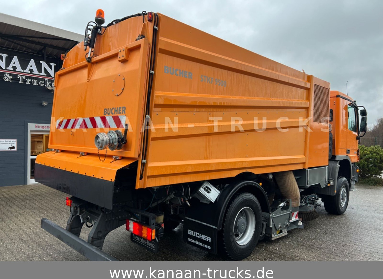 Mercedes-Benz 2032 Actros 4x4 Bucher STKF 9500 AIRPORT KLIMA - Road sweeper: picture 5 Mercedes-Benz 2032 Actros 4x4 Bucher STKF 9500 AIRPORT KLIMA - Road sweeper: picture 5