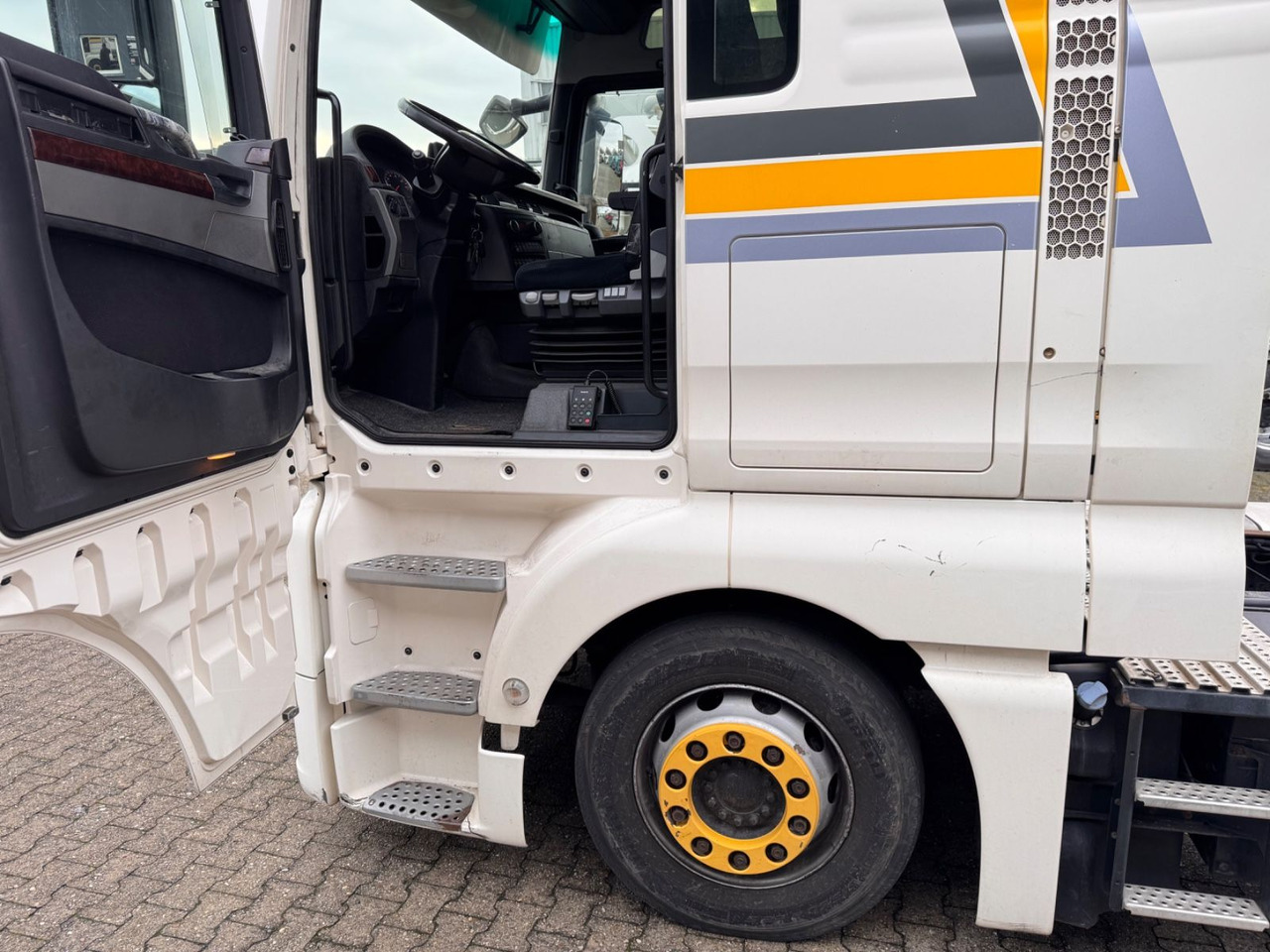 Leasing of  MAN TGX 18.440 4x2   LLS-U LowLiner XXL MAN TGX 18.440 4x2   LLS-U LowLiner XXL: picture 7