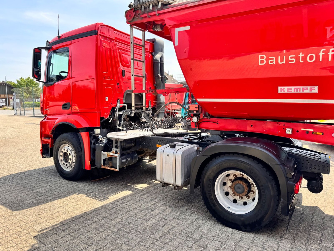 Mercedes-Benz 1846 Actros LS Kipphydraulik Alcoa TÜV NEU - Tractor unit: picture 3 Mercedes-Benz 1846 Actros LS Kipphydraulik Alcoa TÜV NEU - Tractor unit: picture 3