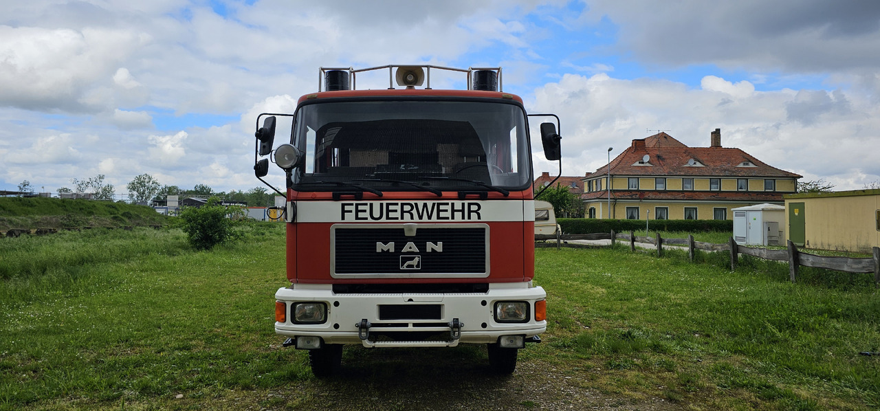 MAN 12.232 Feuerwehr Firetruck Autobomba - Fire truck: picture 2 MAN 12.232 Feuerwehr Firetruck Autobomba - Fire truck: picture 2