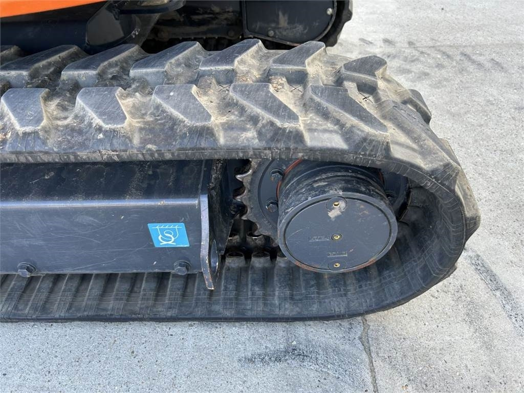 Mini excavator Hitachi ZX26U-6 (9989): picture 17