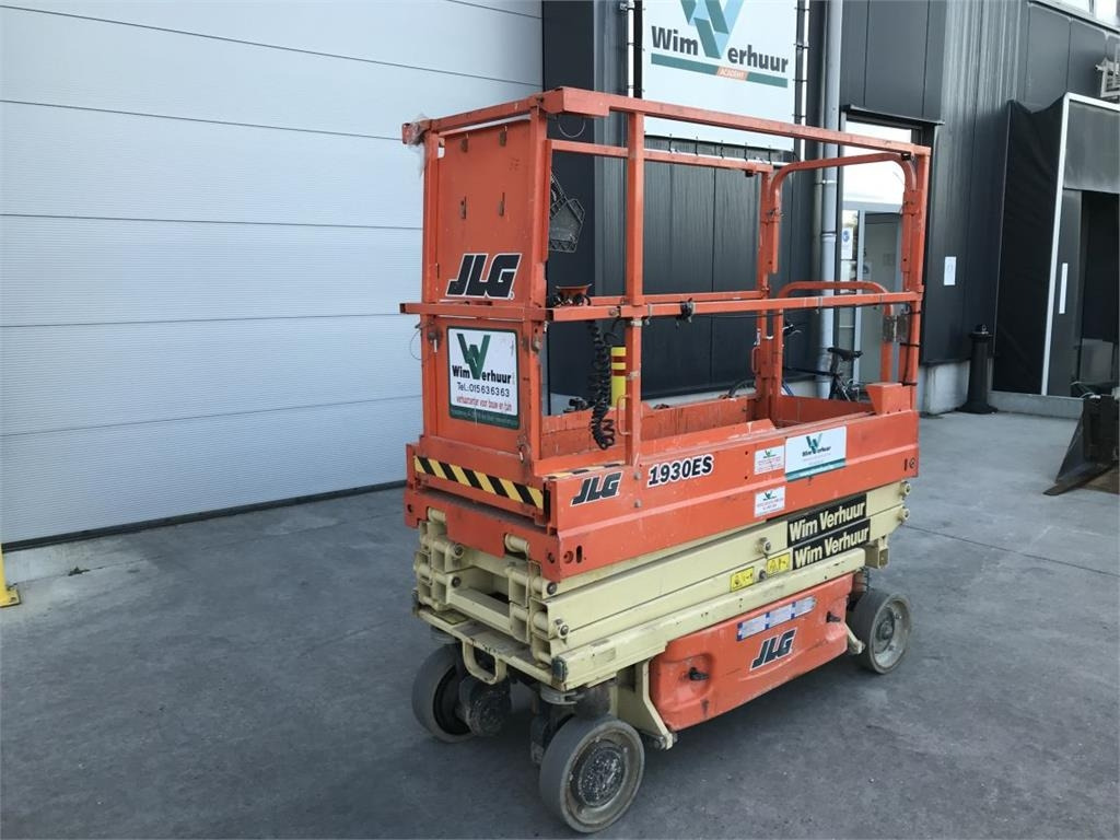 JLG 1930ES (1886) - Scissor lift: picture 2 JLG 1930ES (1886) - Scissor lift: picture 2
