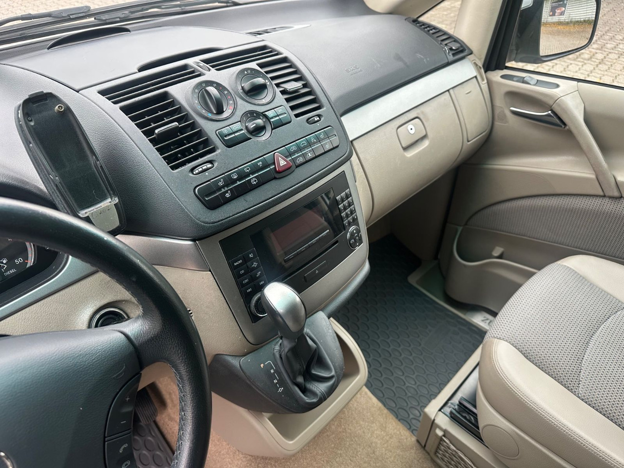 Passenger van Mercedes-Benz Viano 2.2 CDI AMBIENTE extralang (Autom*133 tKm): picture 11