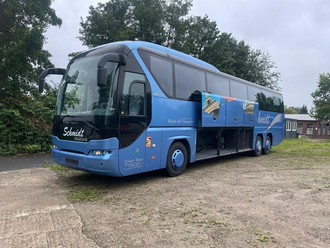 Neoplan Tourliner L P22 (59 Sitze*Schalt*TOP*DE) - Coach: picture 2 Neoplan Tourliner L P22 (59 Sitze*Schalt*TOP*DE) - Coach: picture 2