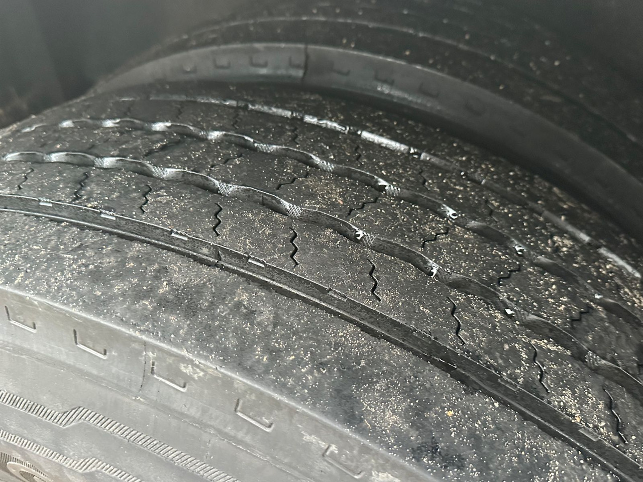 Scania Touring HD Higer 6X2 (86 tKm*59 Sitze) - Coach: picture 3 Scania Touring HD Higer 6X2 (86 tKm*59 Sitze) - Coach: picture 3