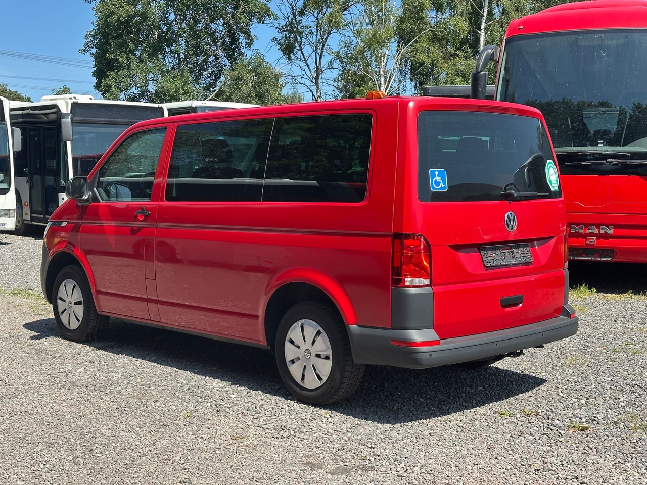 Volkswagen T6 Kombi (PDC Hi*ACC*StandHz*9 Sitzer*AC) - Passenger van: picture 2 Volkswagen T6 Kombi (PDC Hi*ACC*StandHz*9 Sitzer*AC) - Passenger van: picture 2